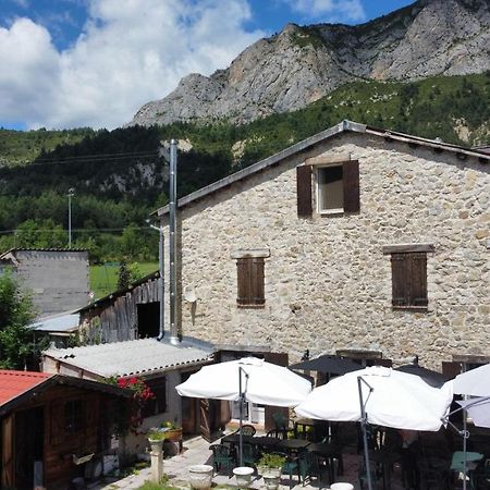 Auberge Lou Jas Soleilhas Exteriér fotografie