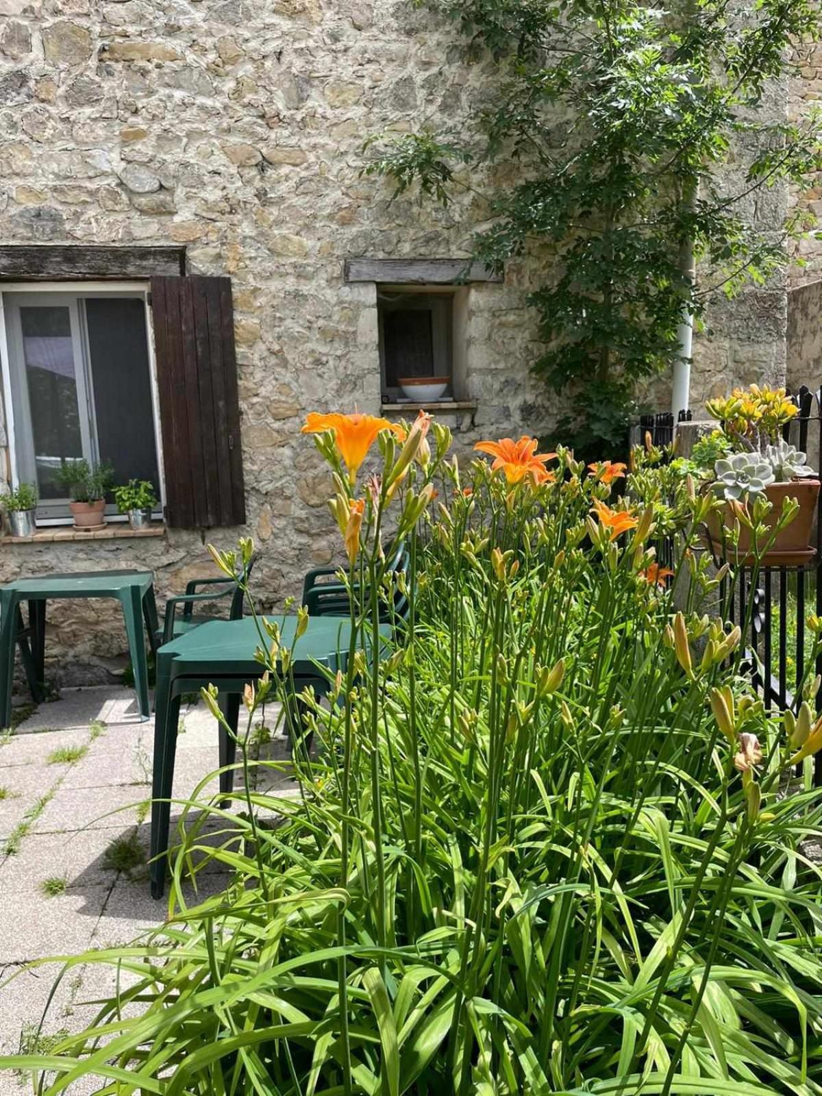 Auberge Lou Jas Soleilhas Exteriér fotografie